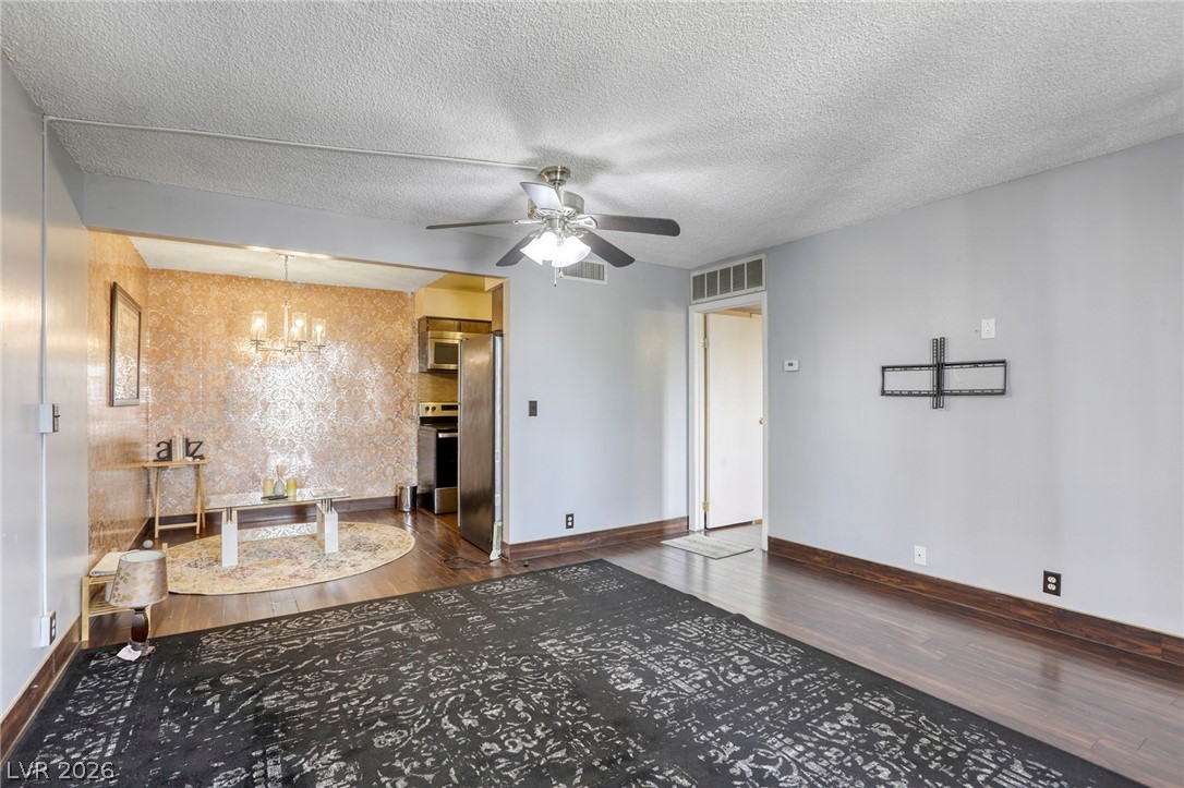585 South Royal Crest Circle 20 Las Vegas NV 89169