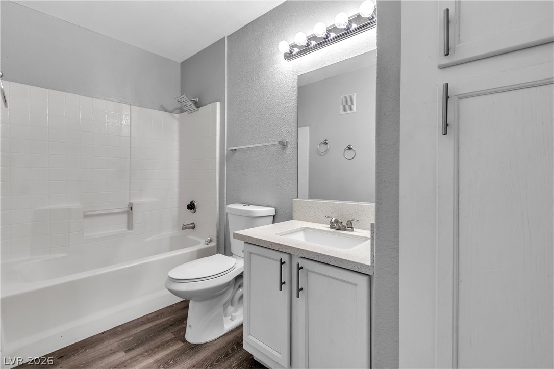 3128 Tarpon Drive 102 Las Vegas NV 89120