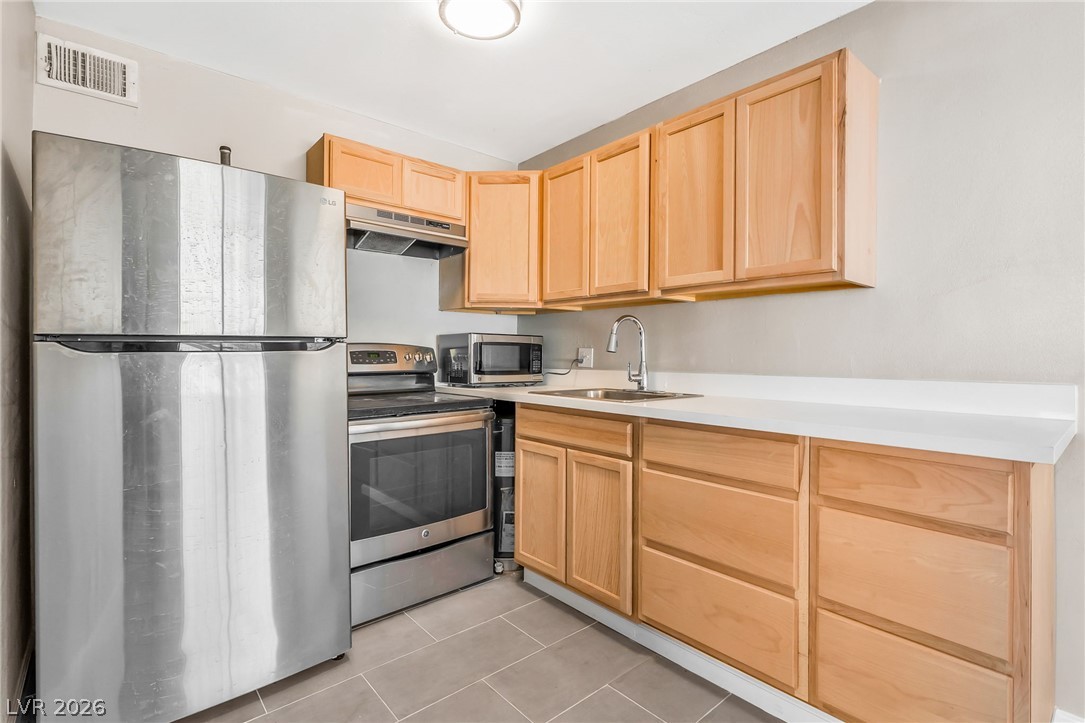 208 Orland Street 9 Las Vegas NV 89107