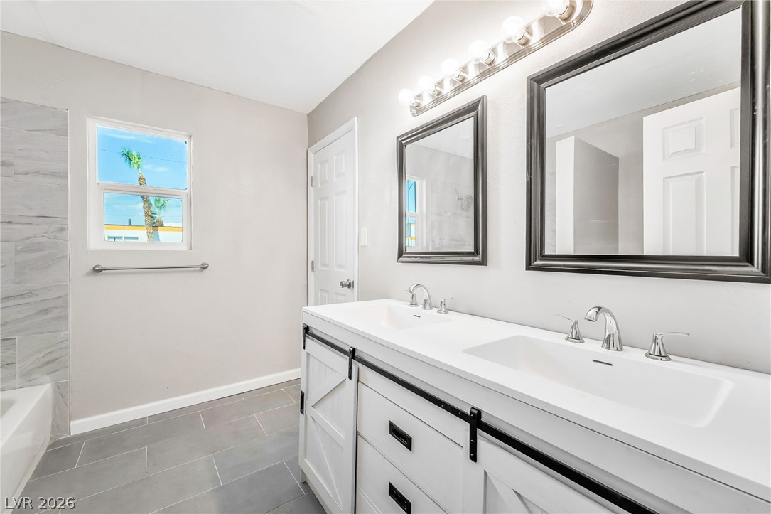 208 Orland Street 9 Las Vegas NV 89107