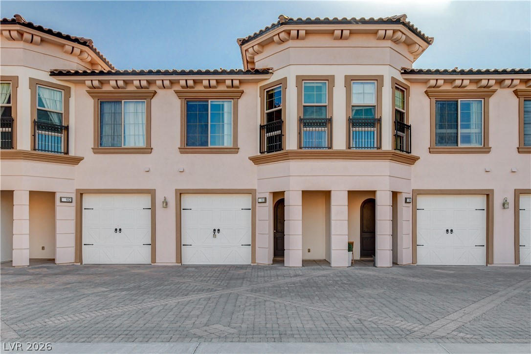 32 Via Vasari 103 Henderson NV 89011