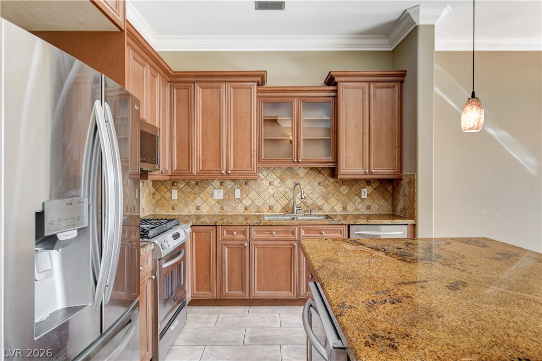 32 Via Vasari 103 Henderson NV 89011