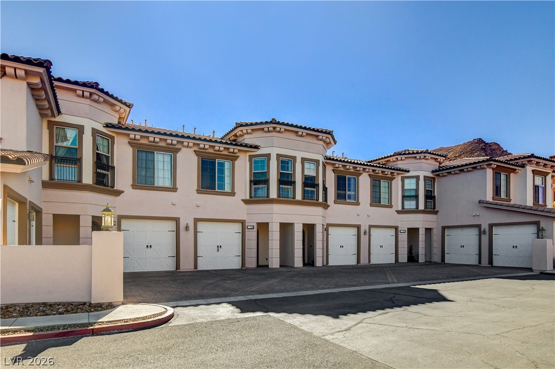 32 Via Vasari 103 Henderson NV 89011