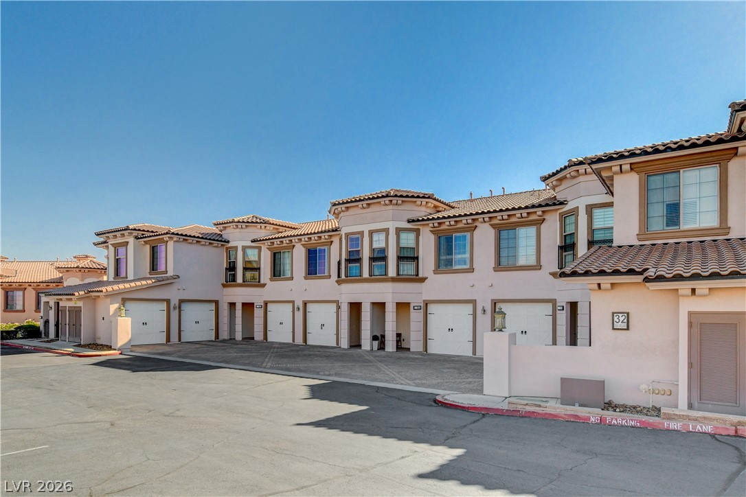 32 Via Vasari 103 Henderson NV 89011