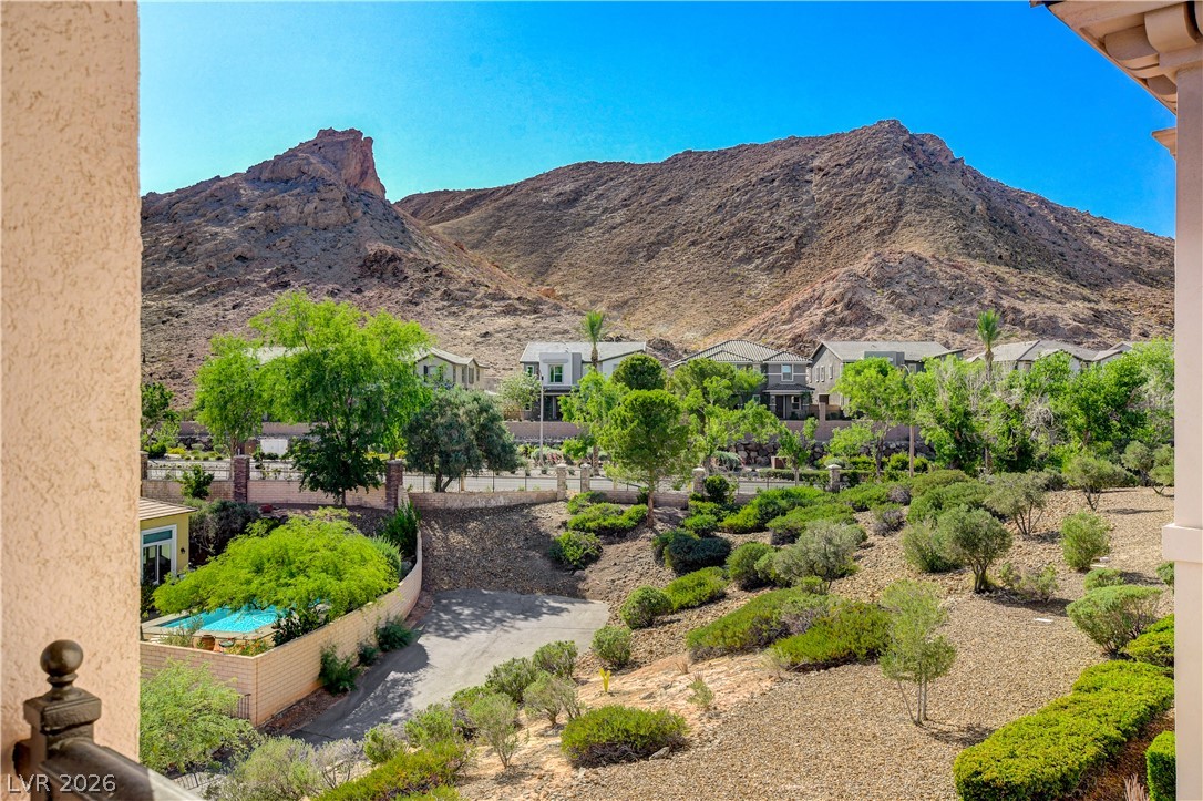 32 Via Vasari 103 Henderson NV 89011