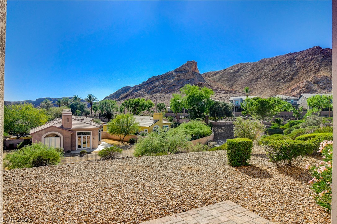 32 Via Vasari 103 Henderson NV 89011