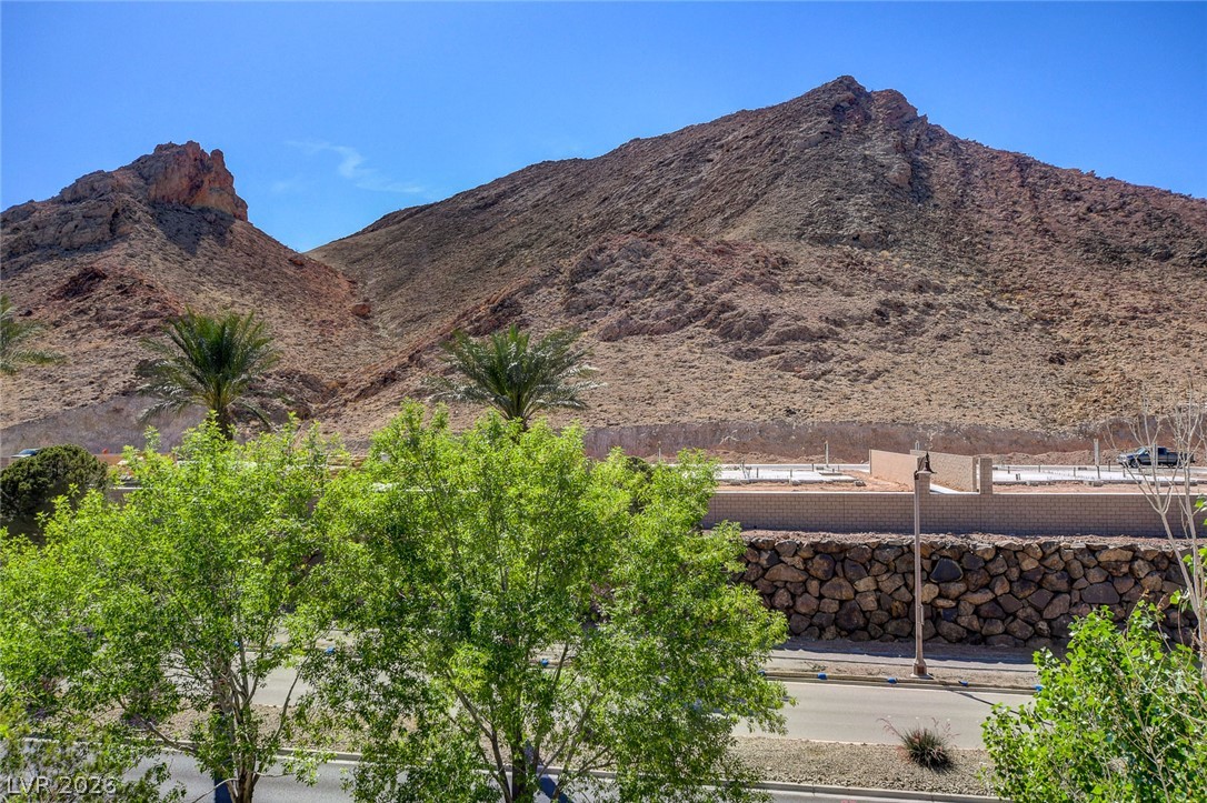 32 Via Vasari 103 Henderson NV 89011