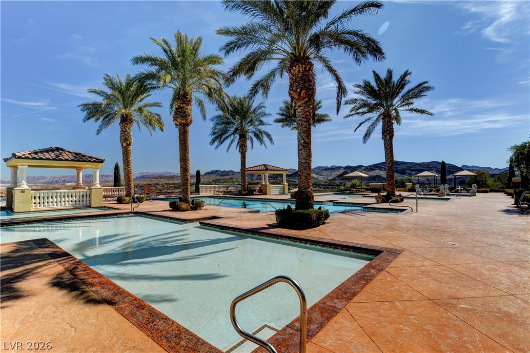 32 Via Vasari 103 Henderson NV 89011