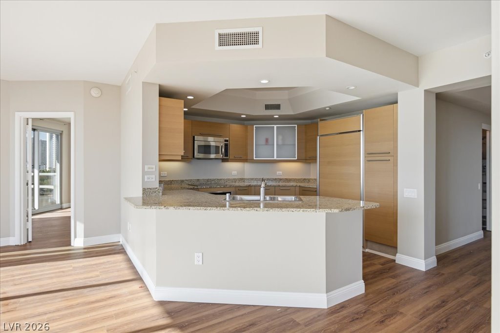 222 Karen Avenue 707 Las Vegas NV 89109