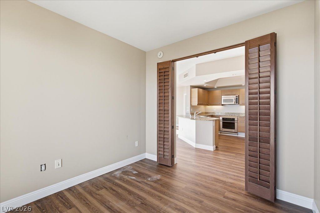 222 Karen Avenue 707 Las Vegas NV 89109