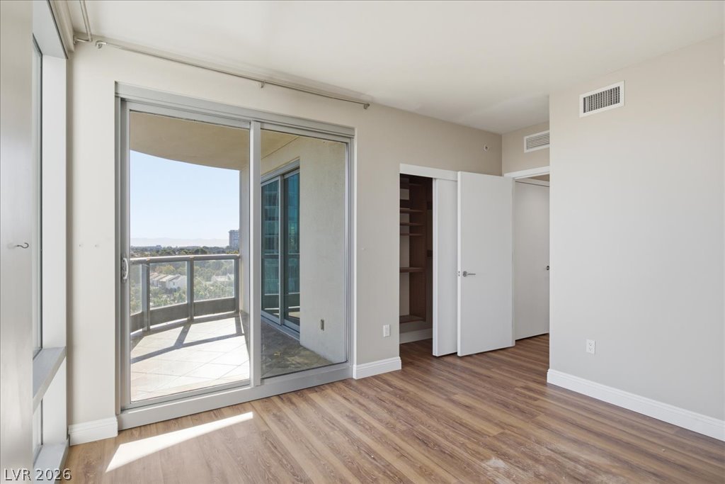 222 Karen Avenue 707 Las Vegas NV 89109