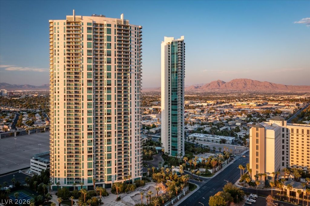 222 Karen Avenue 707 Las Vegas NV 89109