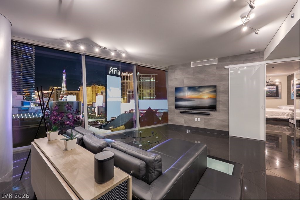 3722 Las Vegas Boulevard 907 Las Vegas NV 89158