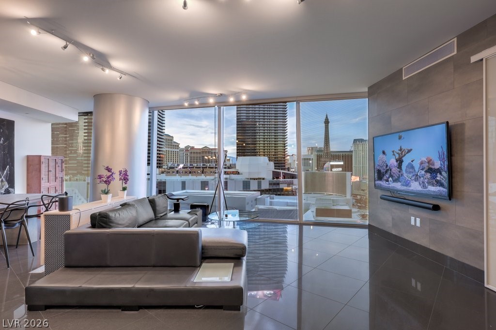 3722 Las Vegas Boulevard 907 Las Vegas NV 89158