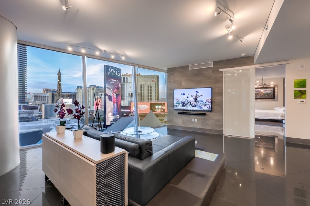 3722 Las Vegas Boulevard 907 Las Vegas NV 89158