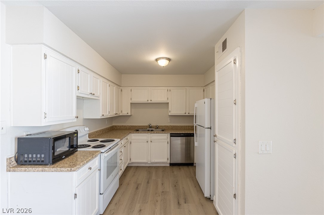 3151 Soaring Gulls Drive 2116 Las Vegas NV 89128