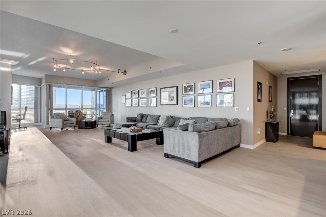 4575 Dean Martin Drive 2812 Las Vegas NV 89103