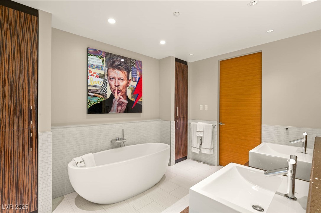 3750 Las Vegas Boulevard 3302 Las Vegas NV 89158