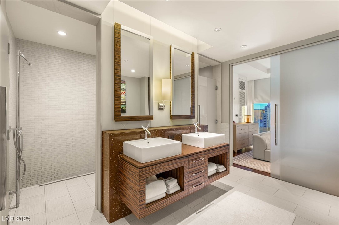 3750 Las Vegas Boulevard 3302 Las Vegas NV 89158
