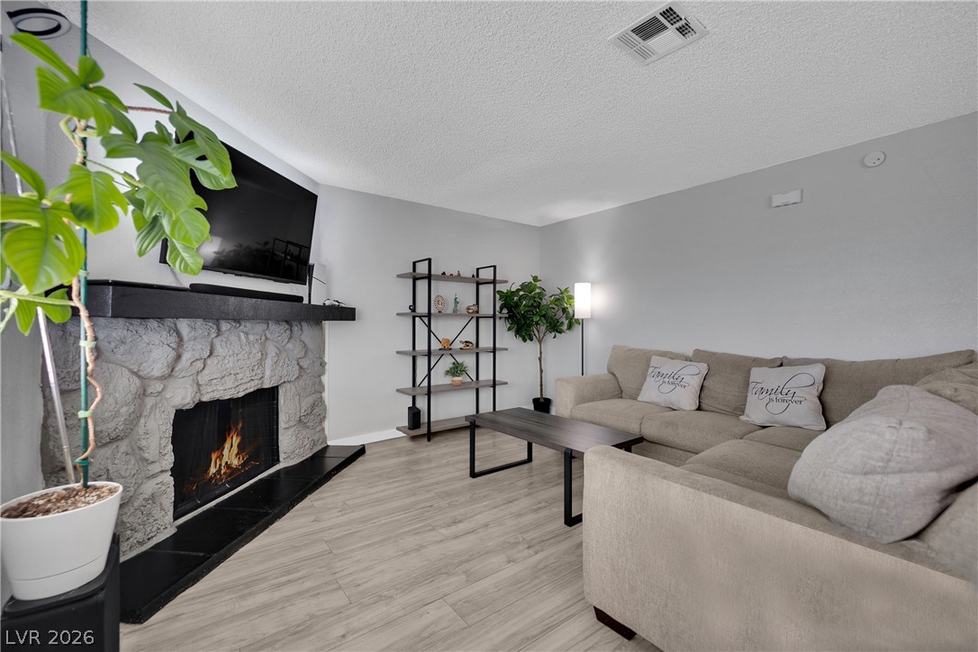 7937 Diamond Rock Way 202 Las Vegas NV 89128