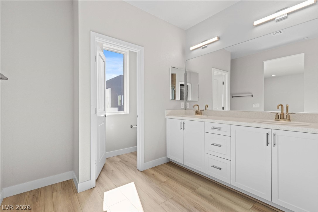 8629 Ensworth Street 105 Las Vegas NV 89123