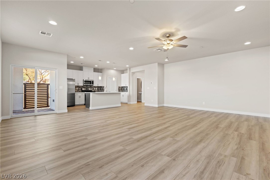 8629 Ensworth Street 105 Las Vegas NV 89123