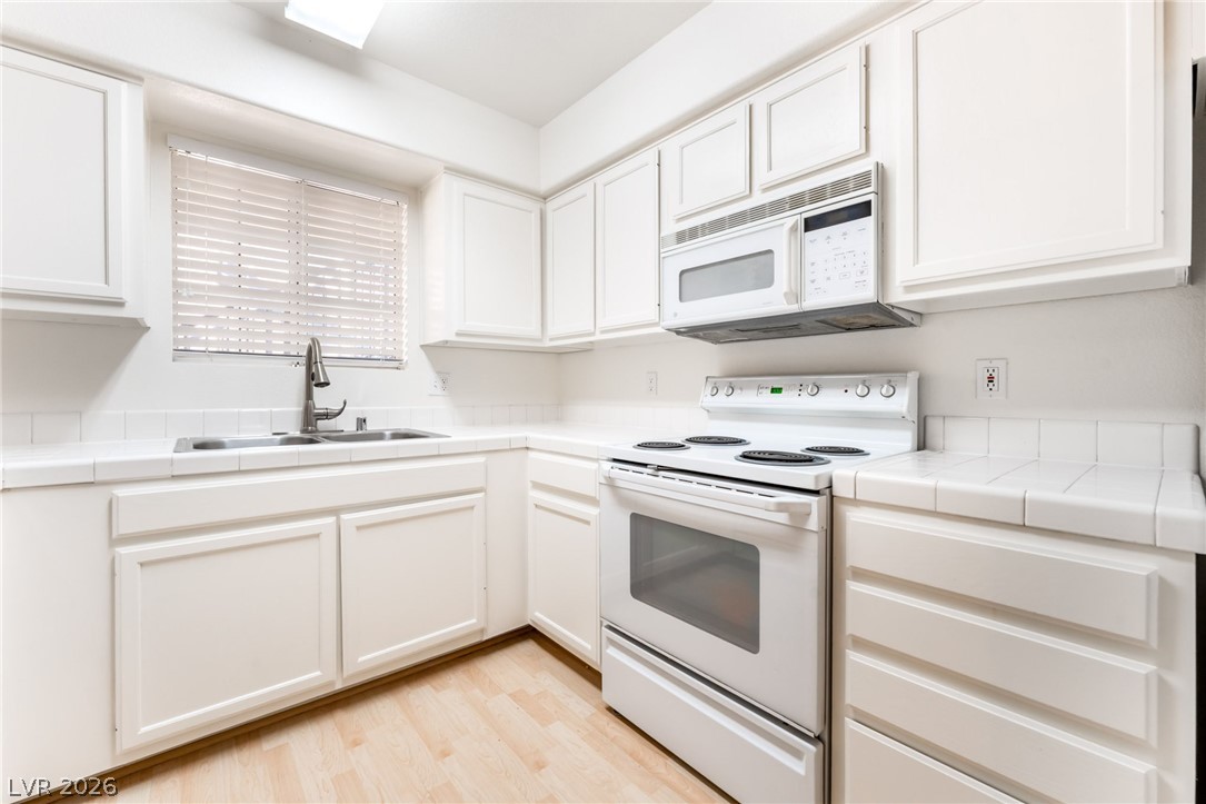 2725 South Nellis Boulevard 1086 Las Vegas NV 89121
