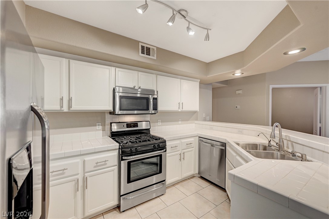 6908 Cobre Azul Avenue 102 Las Vegas NV 89108