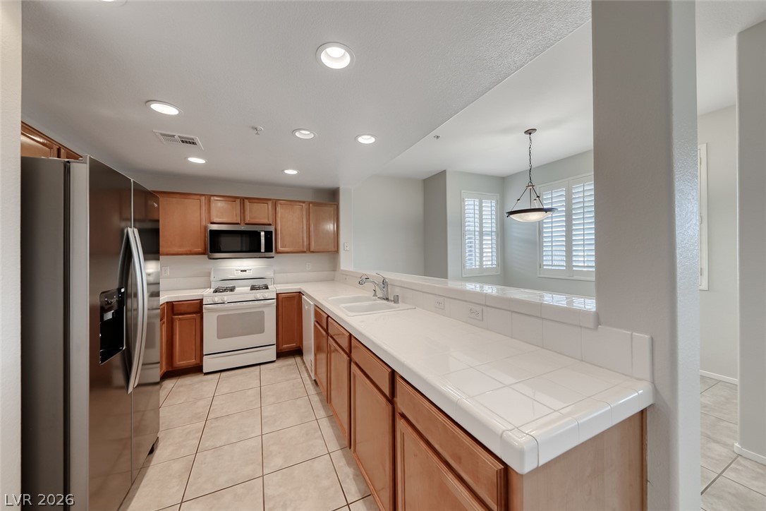 2325 Windmill Parkway 1512 Henderson NV 89074