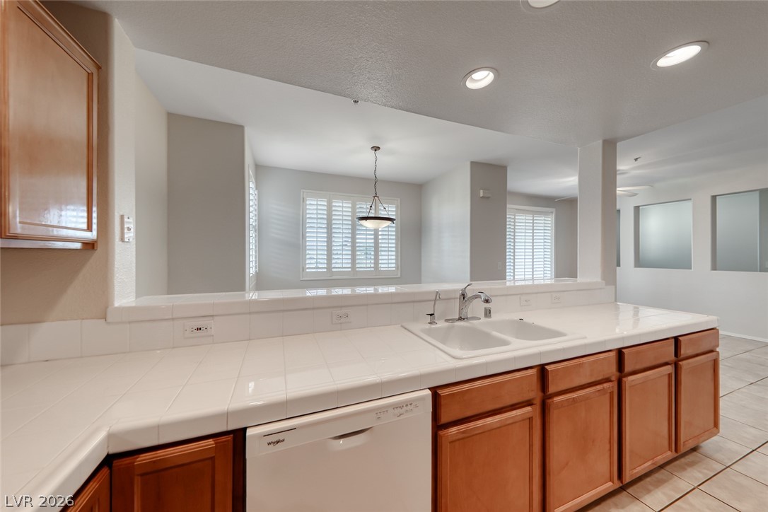 2325 Windmill Parkway 1512 Henderson NV 89074