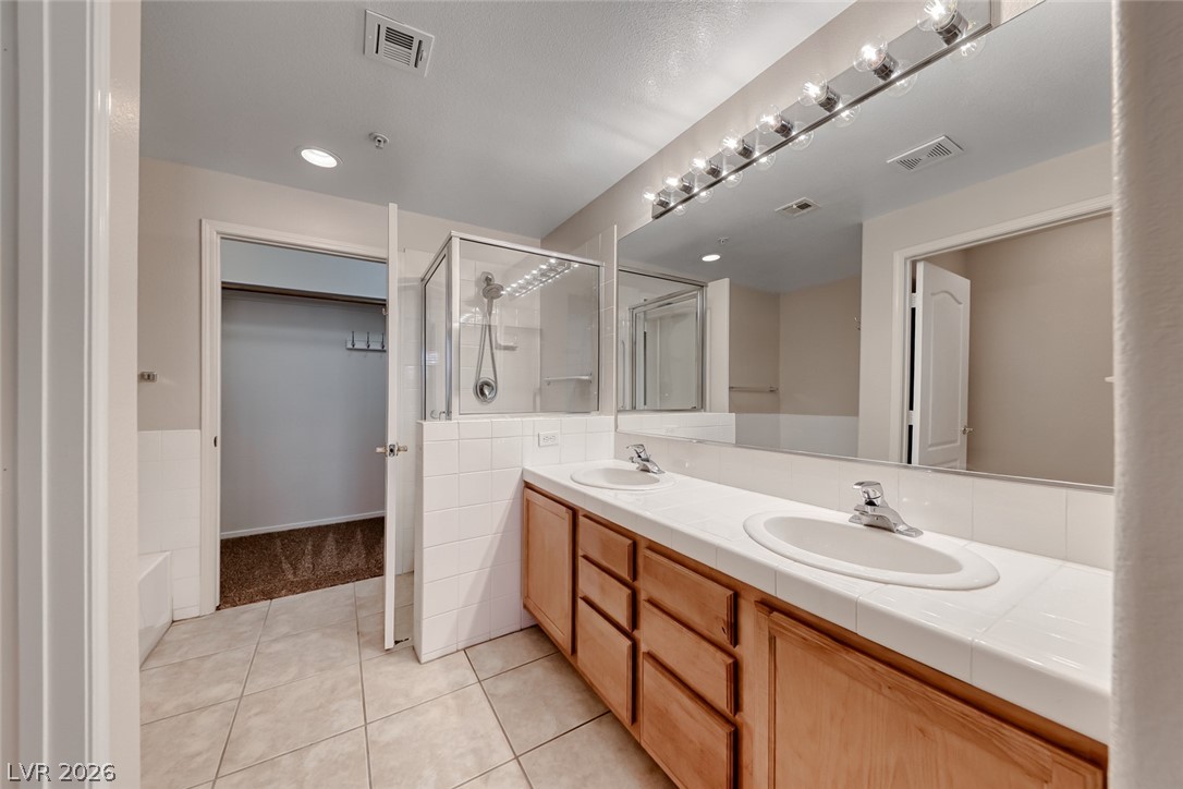 2325 Windmill Parkway 1512 Henderson NV 89074