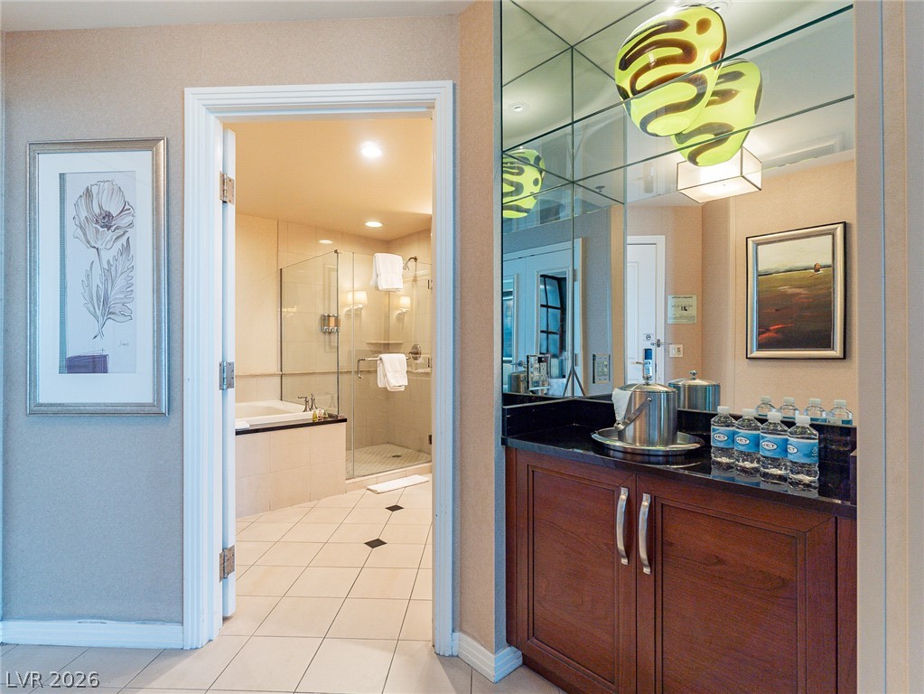 135 East Harmon Avenue 2104 Las Vegas NV 89109