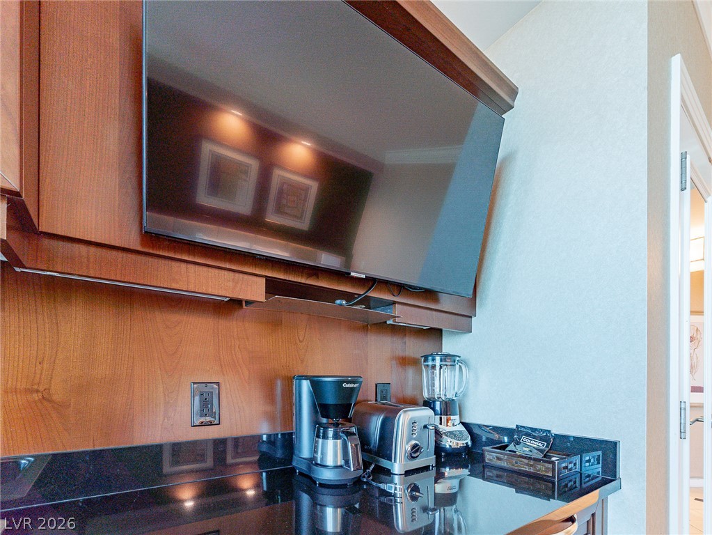 135 East Harmon Avenue 2104 Las Vegas NV 89109