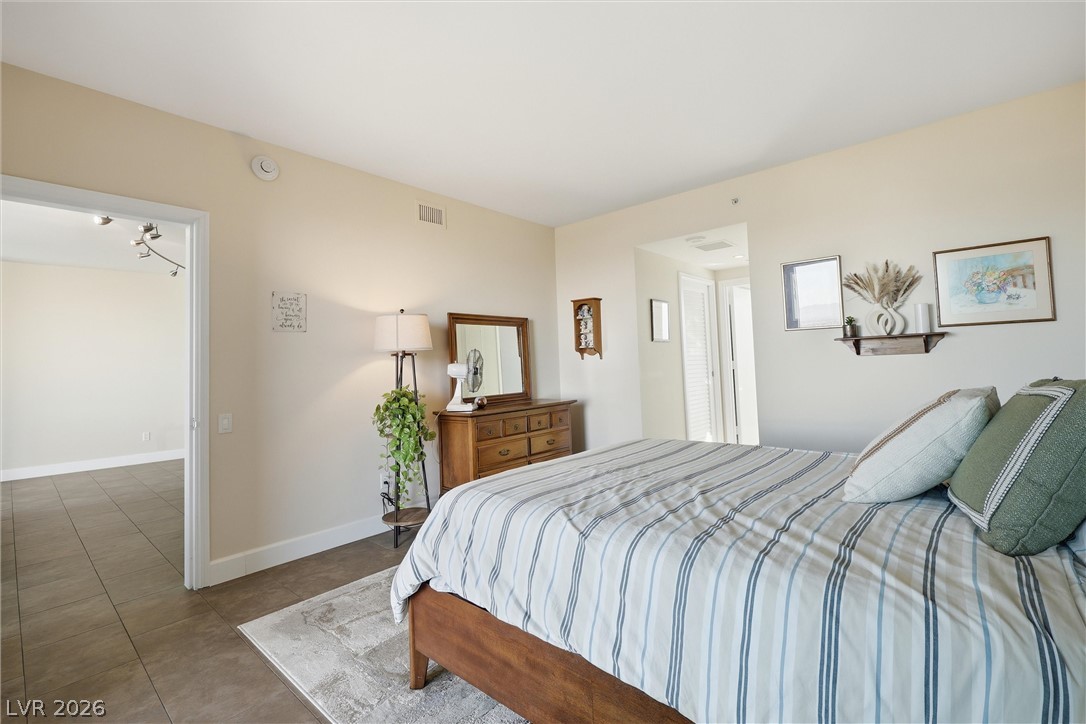 322 Karen Avenue 2402 Las Vegas NV 89109
