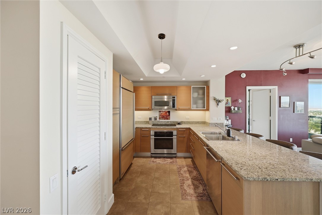 322 Karen Avenue 2402 Las Vegas NV 89109