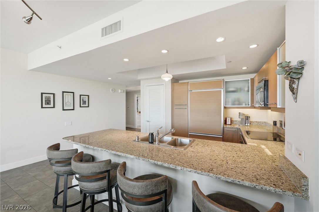 322 Karen Avenue 2402 Las Vegas NV 89109