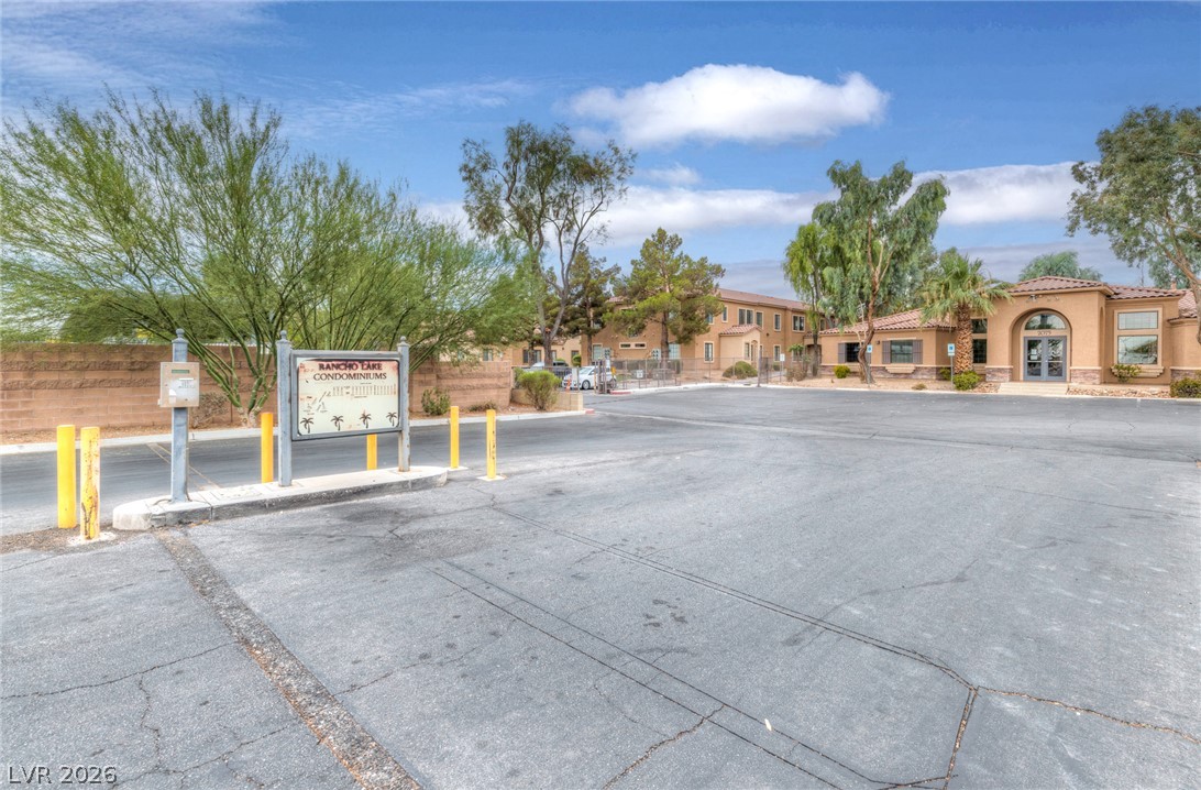 2171 Hussium Hills Street 204 Las Vegas NV 89108