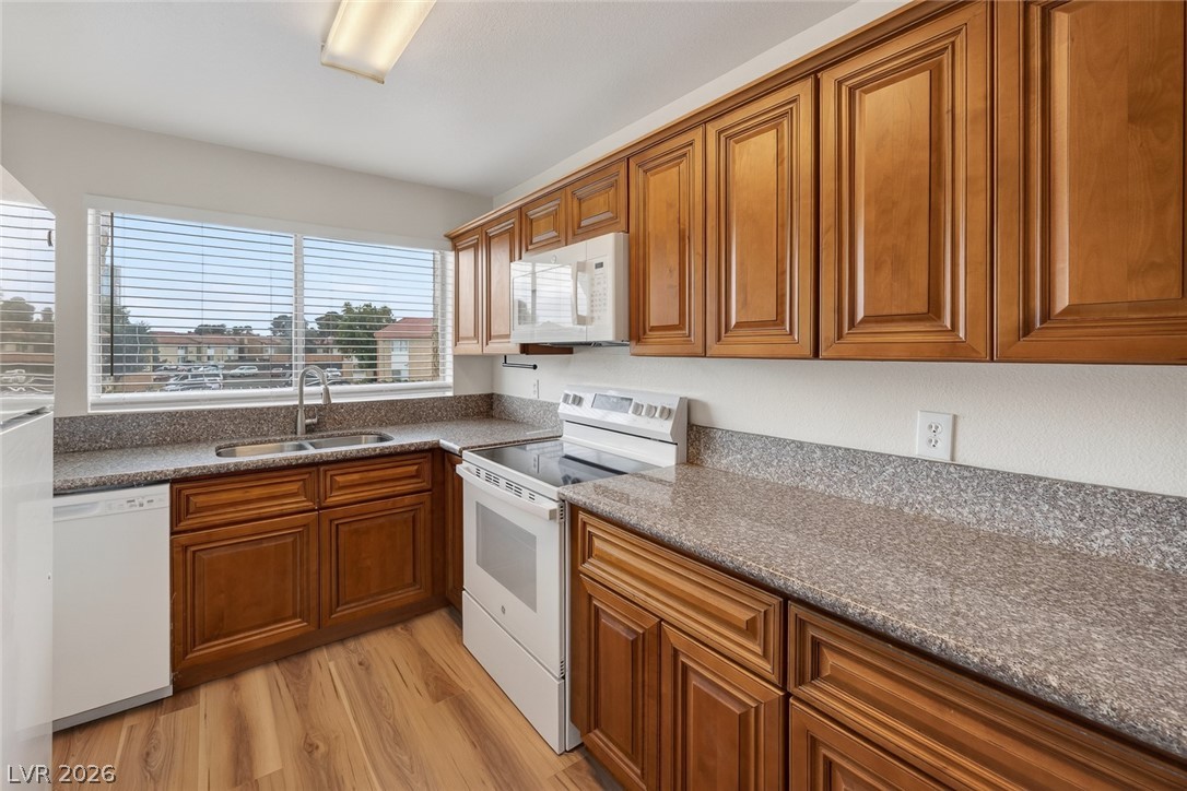 3591 Arville Street 301b Las Vegas NV 89103