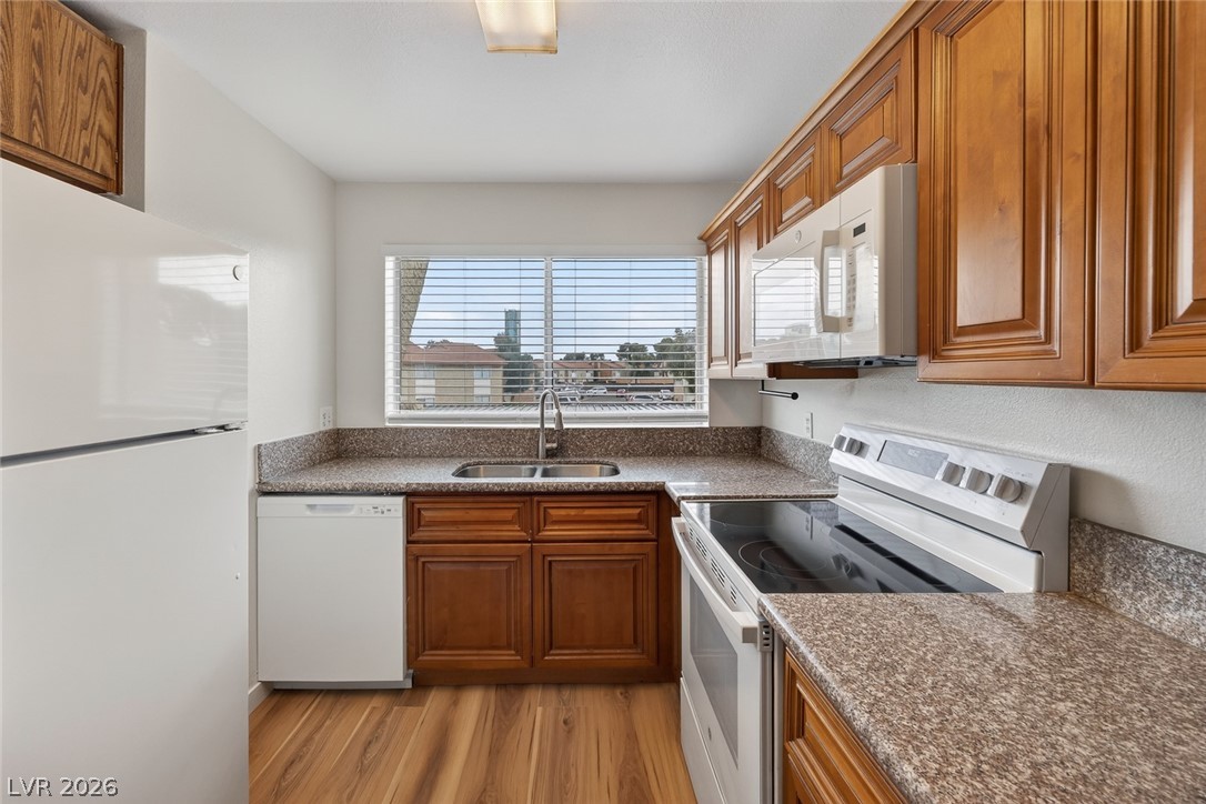 3591 Arville Street 301b Las Vegas NV 89103