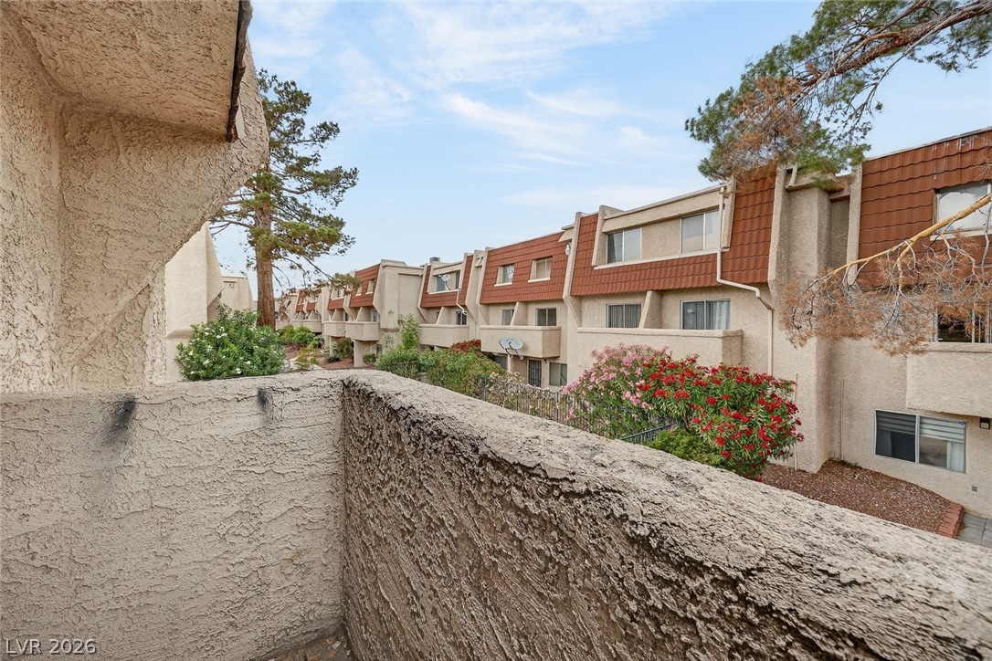3591 Arville Street 301b Las Vegas NV 89103