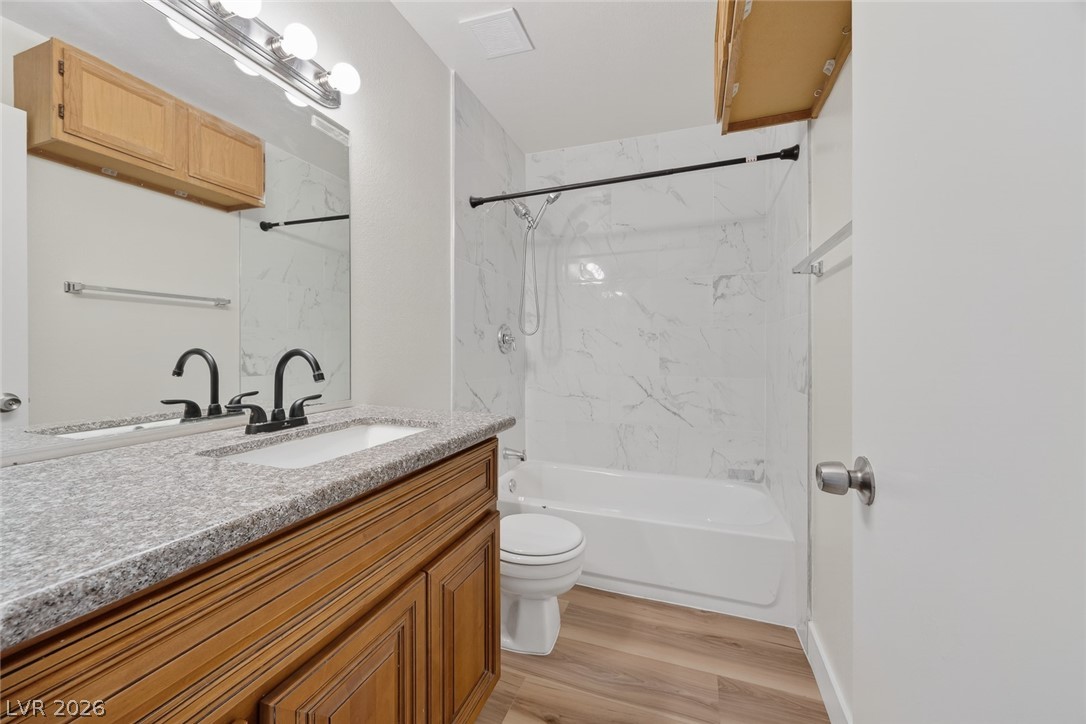 3591 Arville Street 301b Las Vegas NV 89103