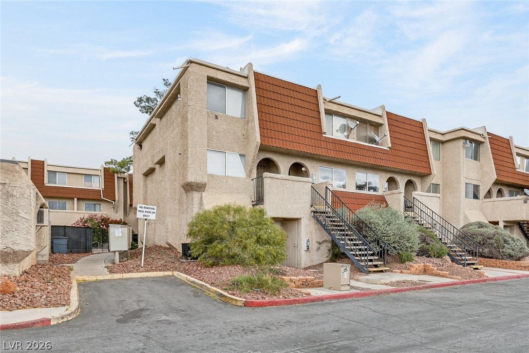 3591 Arville Street 301b Las Vegas NV 89103