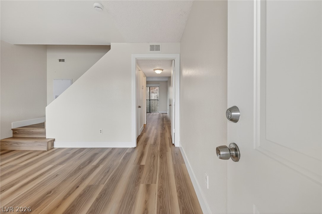 3591 Arville Street 301b Las Vegas NV 89103