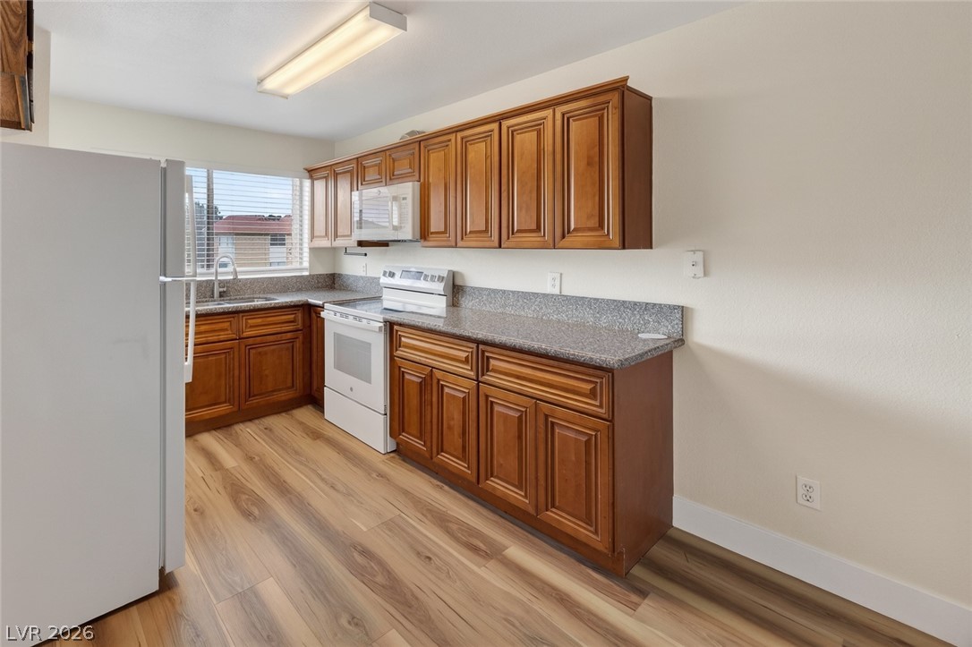 3591 Arville Street 301b Las Vegas NV 89103