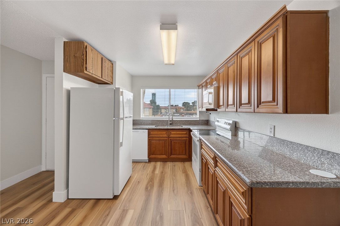 3591 Arville Street 301b Las Vegas NV 89103