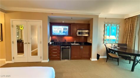 135 East Harmon Avenue 2318 Las Vegas NV 89109