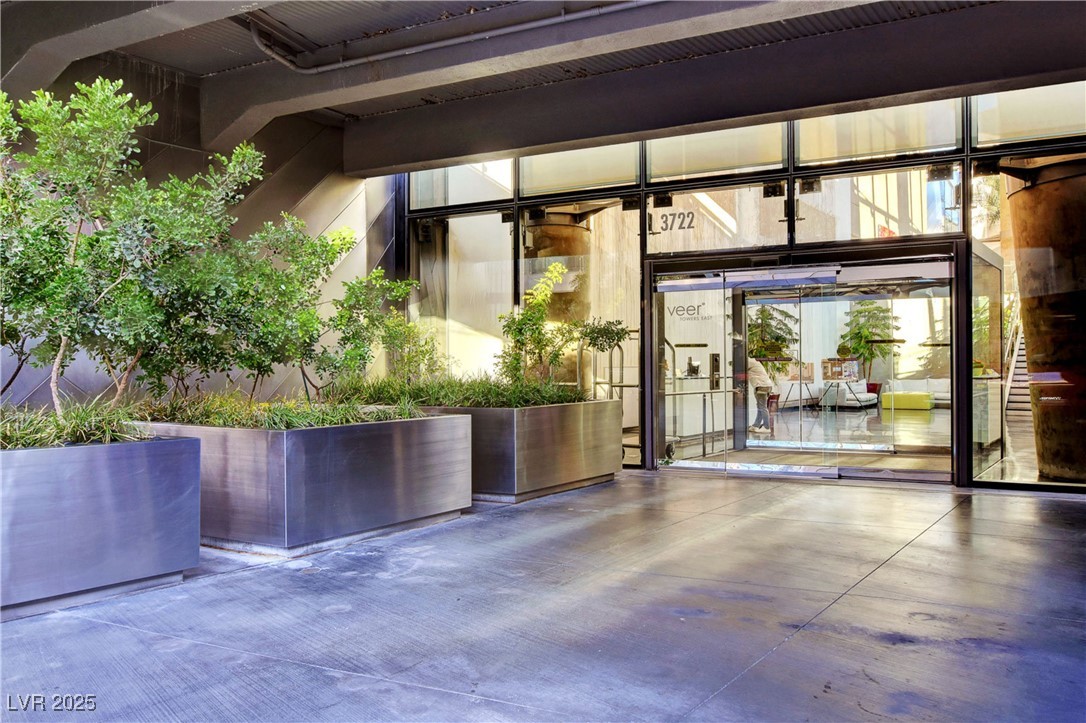 3726 Las Vegas Boulevard 1811 Las Vegas NV 89158