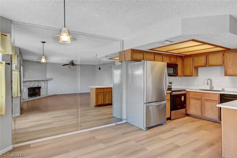 913 Falconhead Lane 201 Las Vegas NV 89128