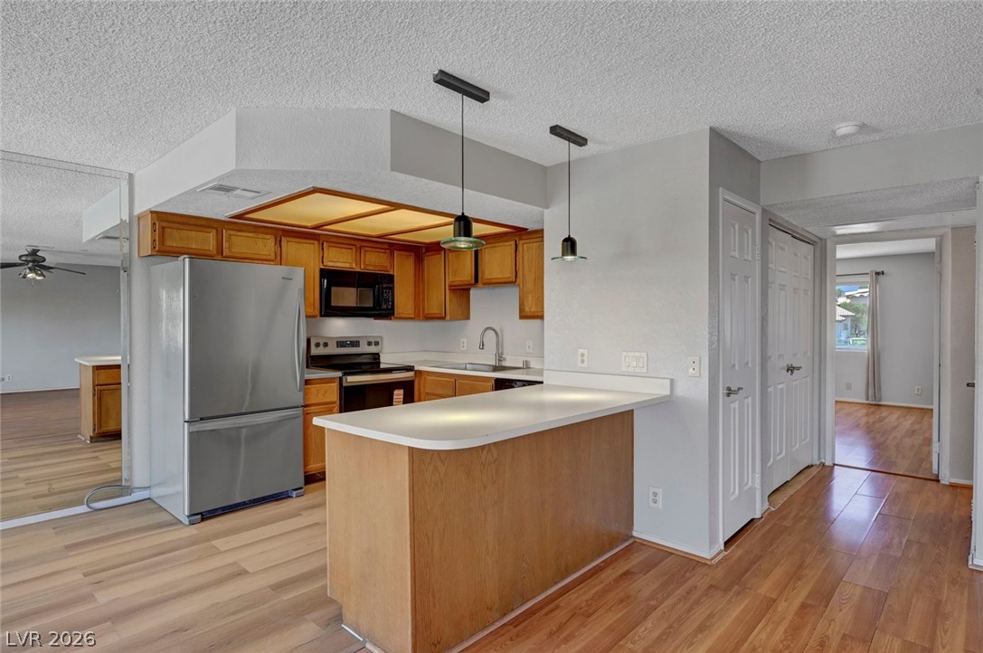 913 Falconhead Lane 201 Las Vegas NV 89128