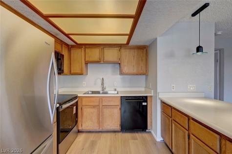 913 Falconhead Lane 201 Las Vegas NV 89128
